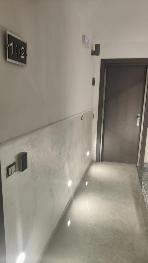 Novara Bagian luar foto