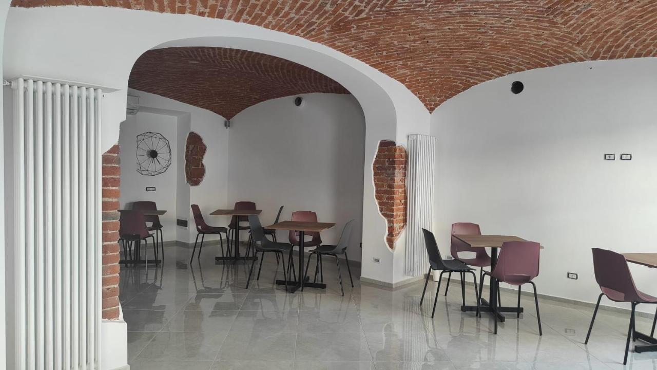 Novara Bagian luar foto